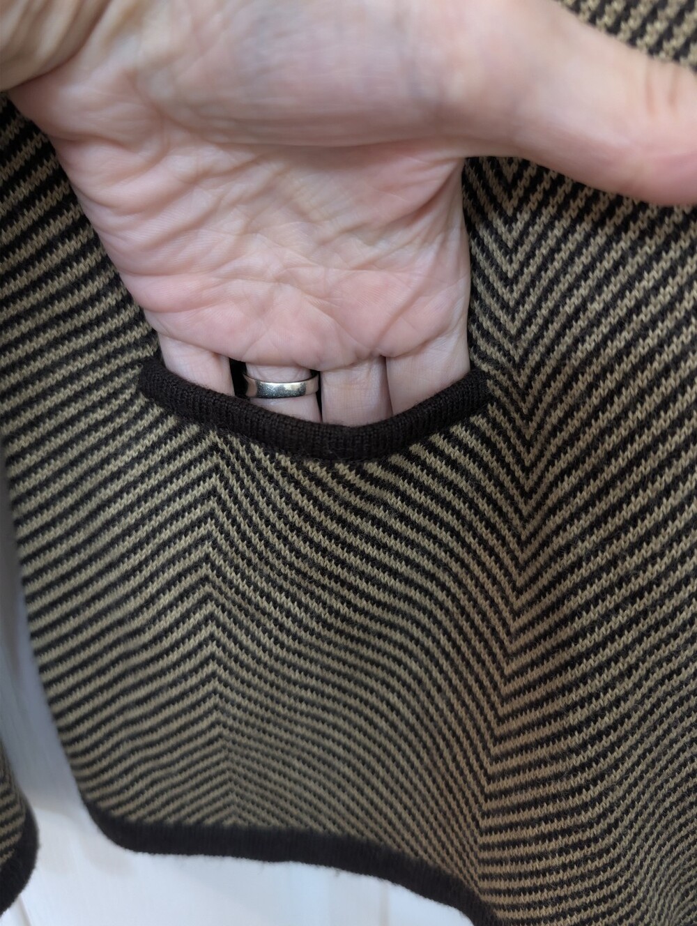 Jones Wear Taupe Herringbone Knit Zip Up Blazer and Matching Skirt - Picture 6 of 10